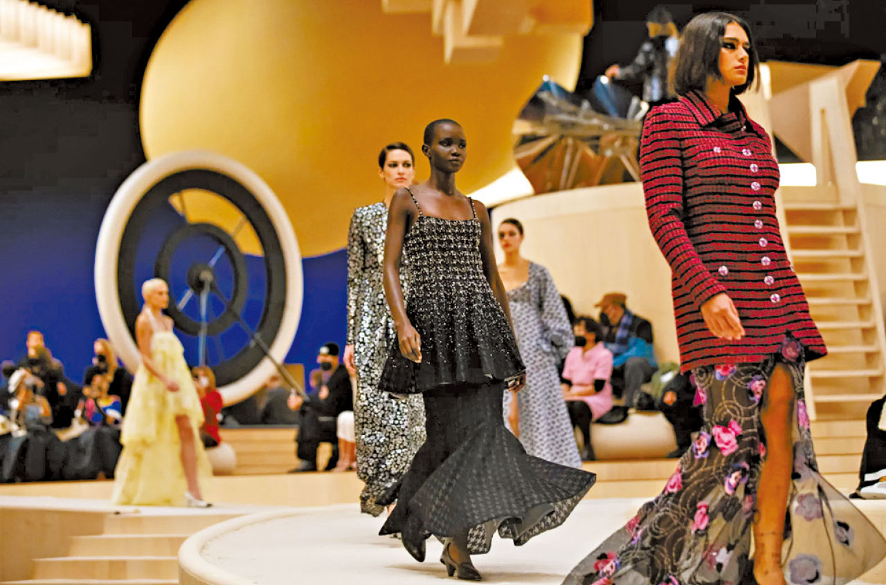 2022 春夏巴黎高級訂製時裝周 爆點少 工藝高