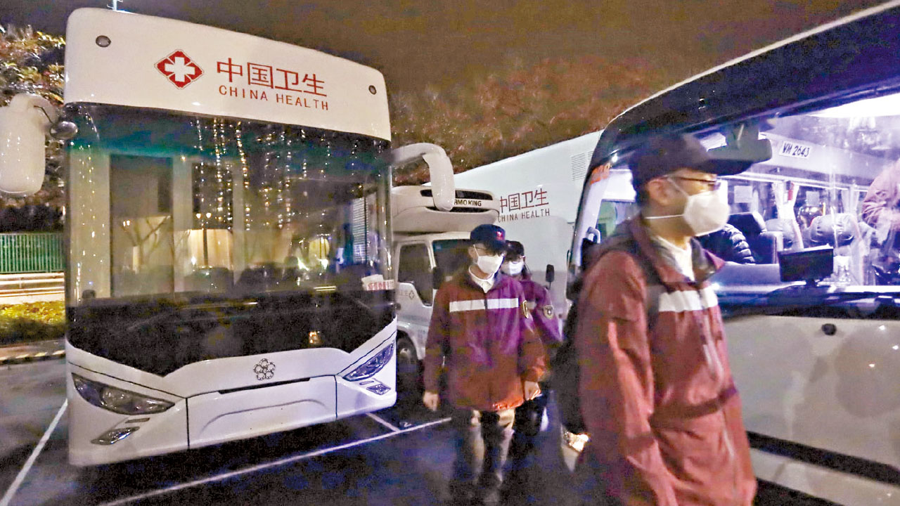 4人內地專家組到港支援抗疫  林鄭：正考慮全民檢測