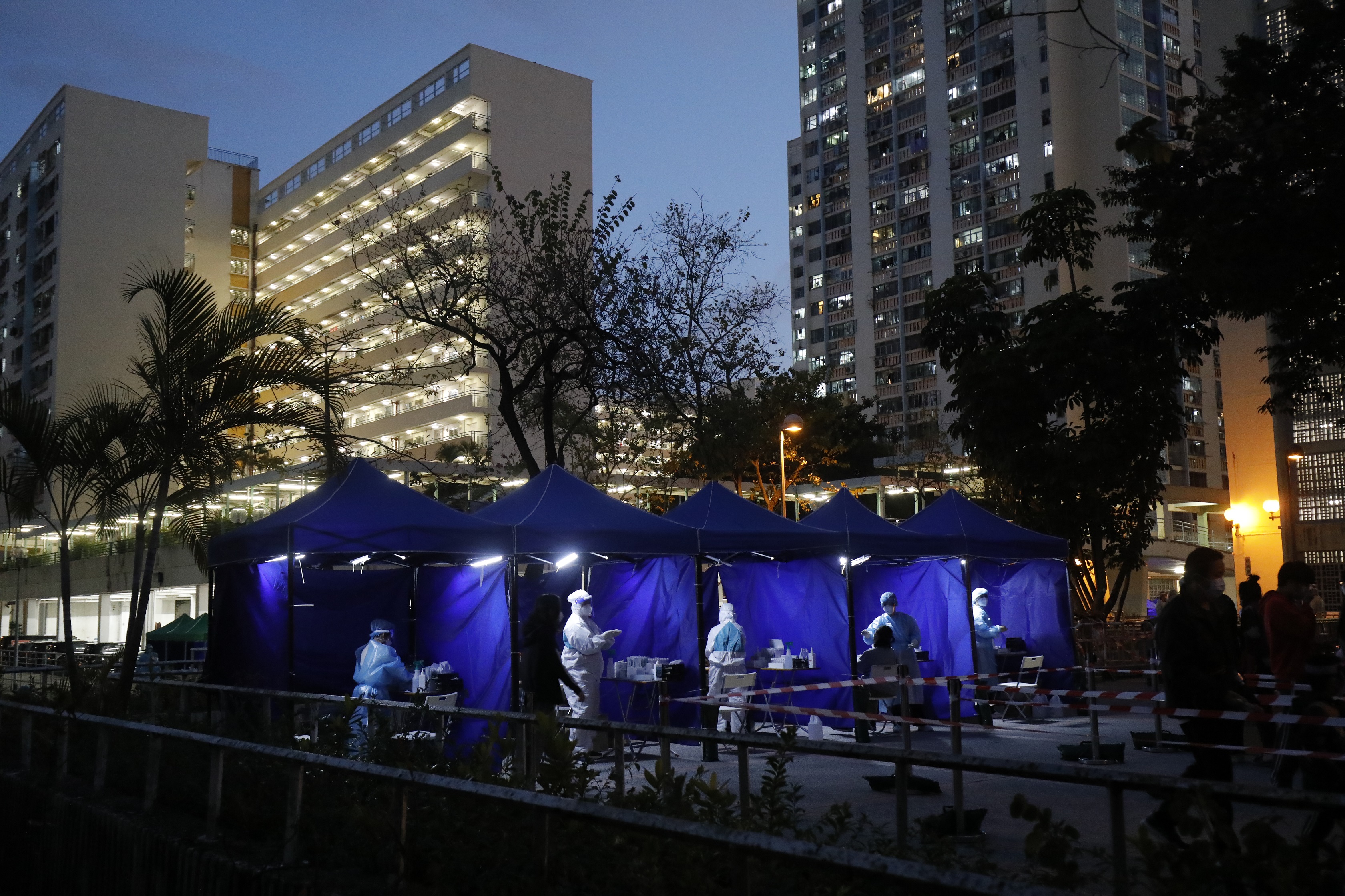 沙田禾輋邨欣和樓圍封檢測。(資料圖片／林俊源攝)