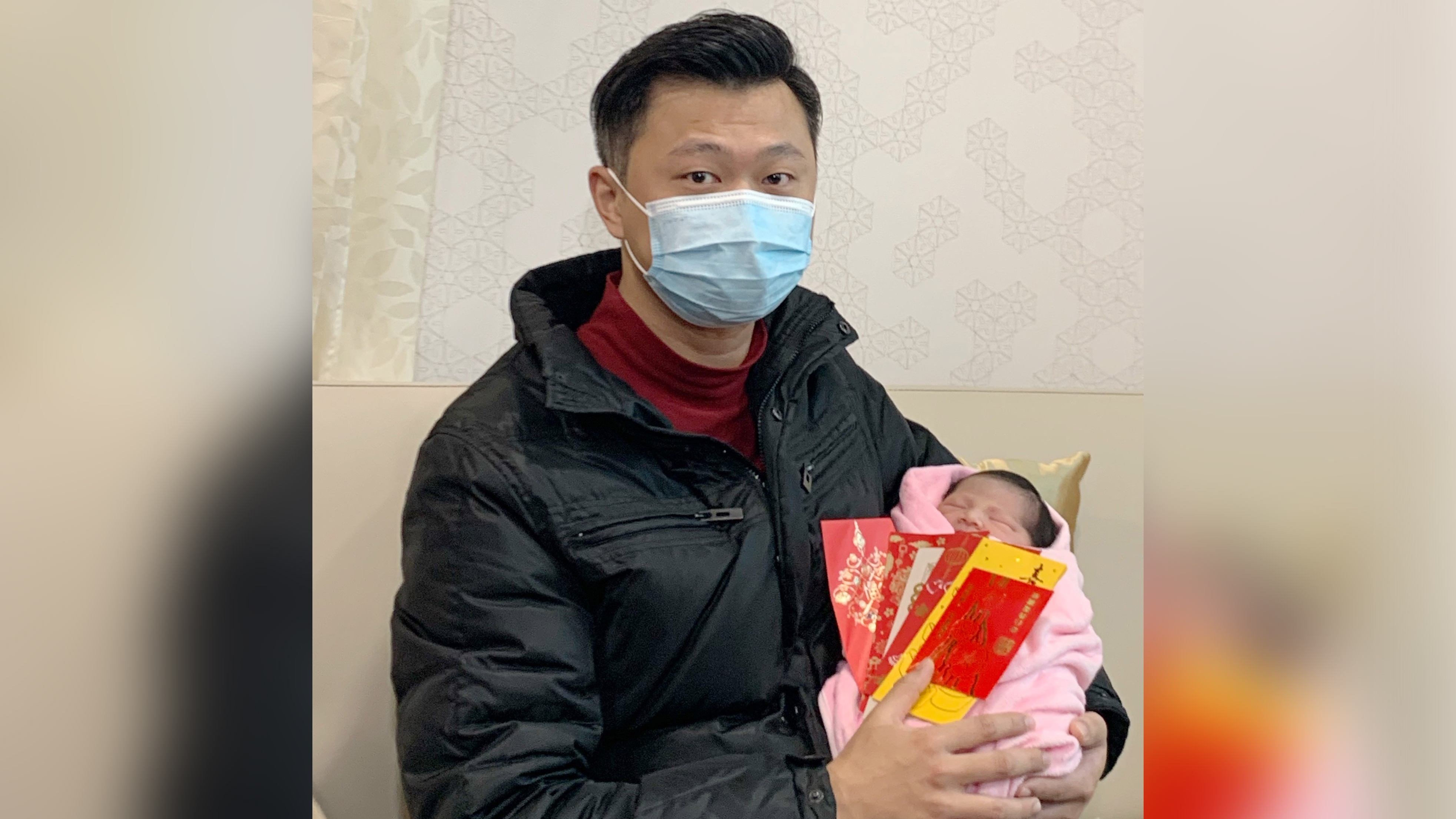 港兩女嬰虎年搶閘出生