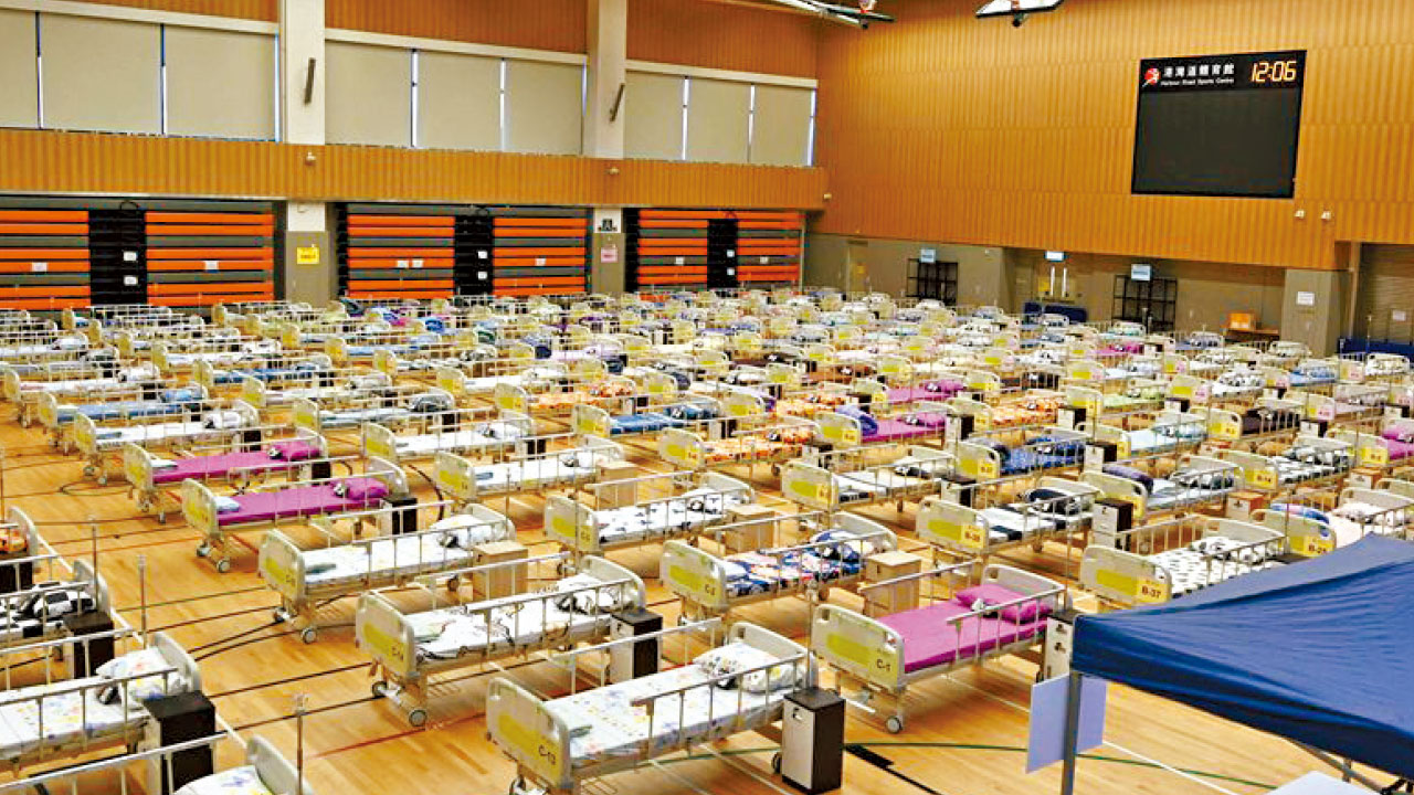 疫情持續｜院舍「逆隔離」安置排未染疫長者  林鄭：如想假期後返學一定要打針