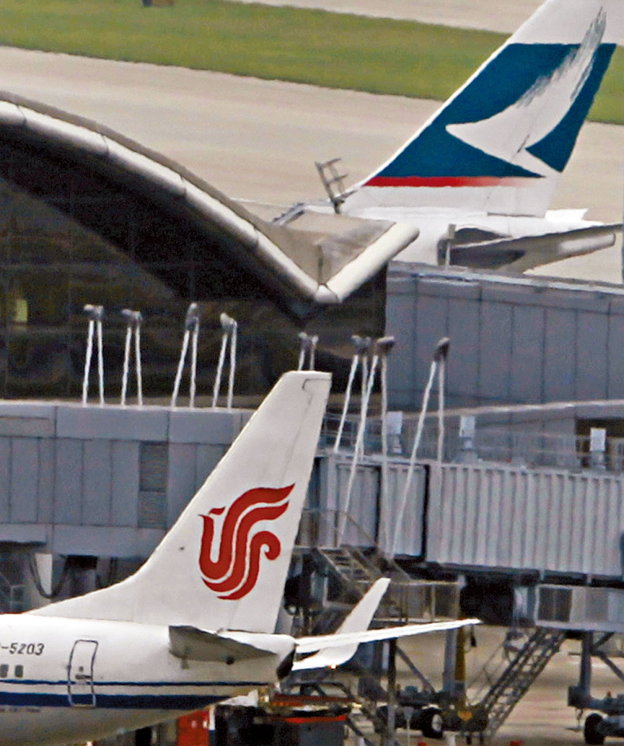 傳內地棄嚴格清零 航空股飛