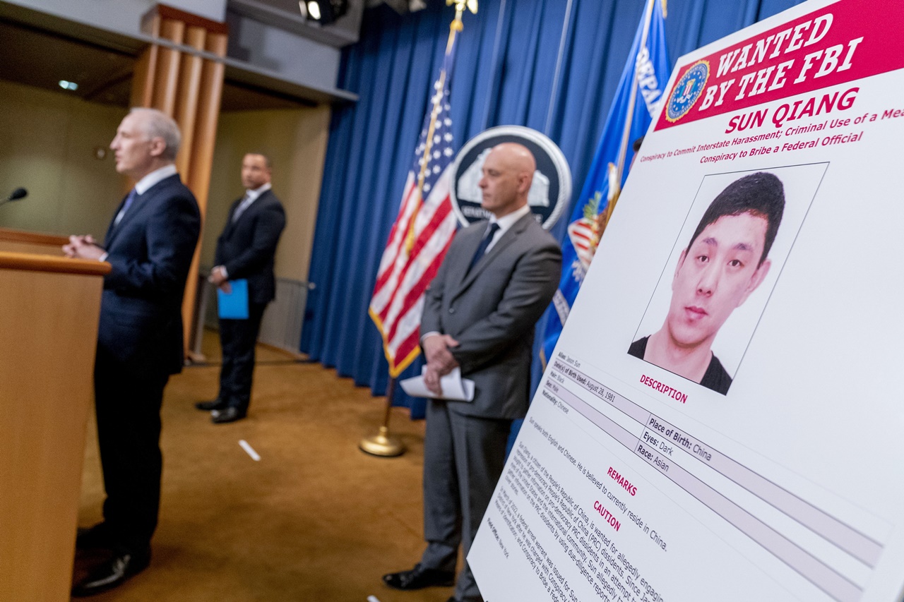 美國起訴5人，涉為中國監視及恐嚇在美異見分子。(AP)