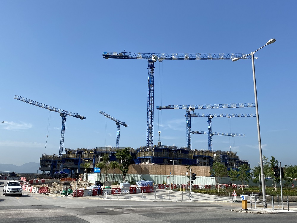 差估署今日發表《香港物業報告2022》，料今年私人住宅落成量有22,850伙，按年升近六成。