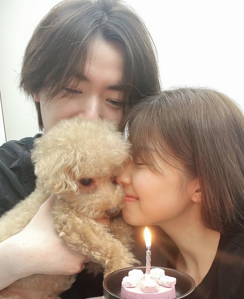 洪卓立高調放閃 ，大晒跟女友Hillary合照。