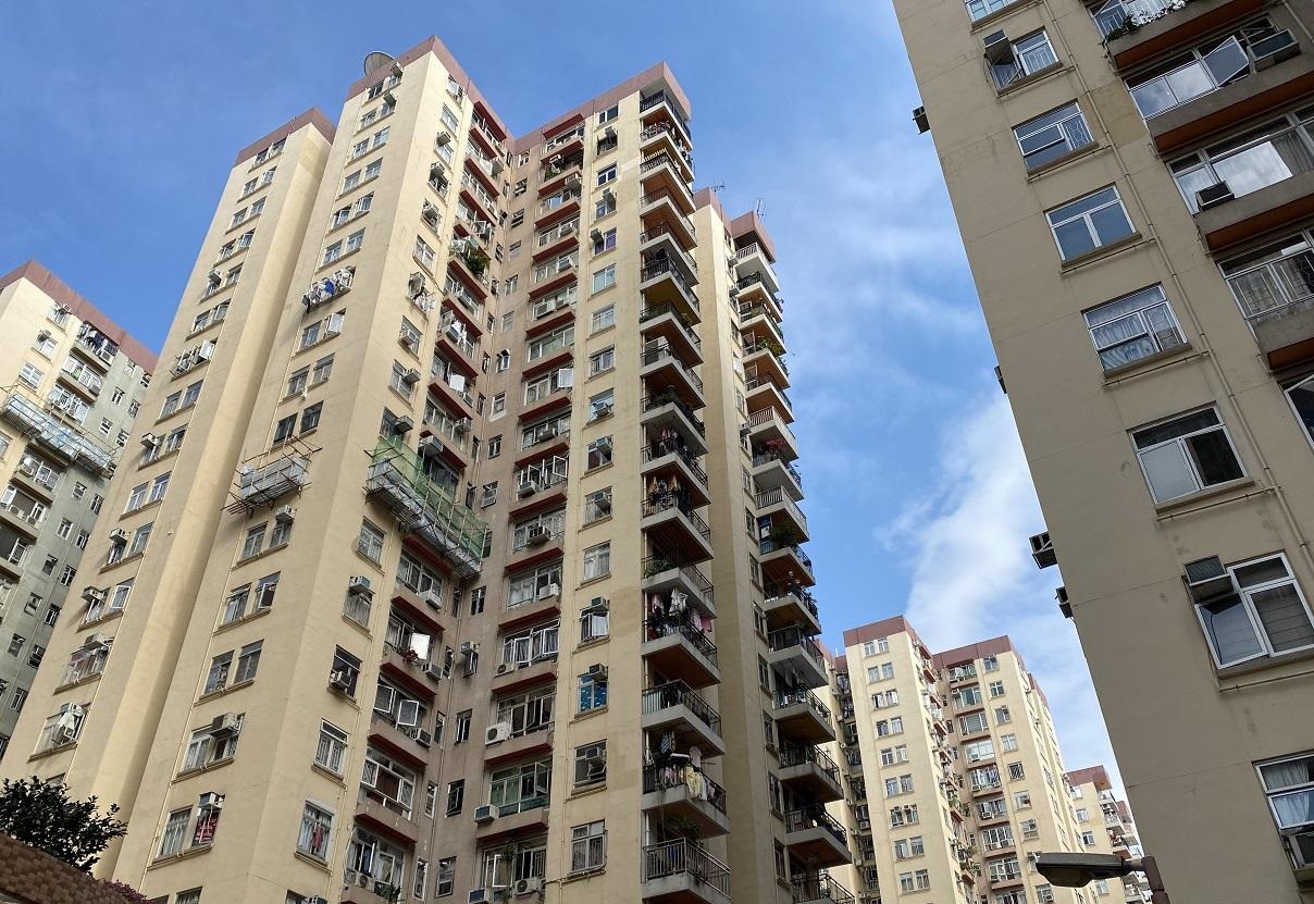 疫情緩和，以及暫無一手新盤搶客的情況下，令二手市場交投回旺，出現小陽春。中原十大屋苑本周末錄得25宗成交，創11個月以來新高，本周錄得最多成交為美孚新邨（圖），暫有7宗。