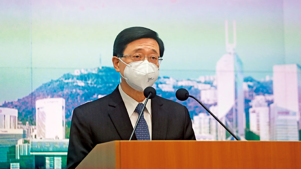 待中央批辭任政務司長 李家超：打算準備參選特首