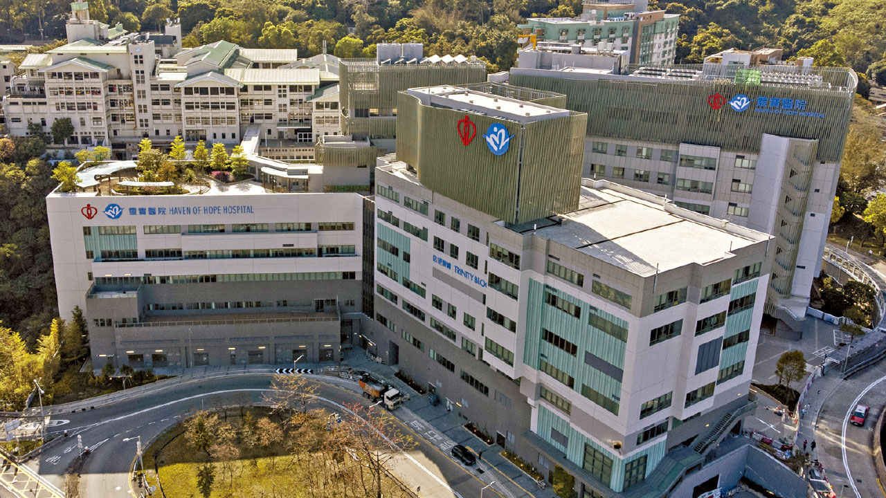 疫情持續 單日確診少於四千 建議快測前先擤鼻 