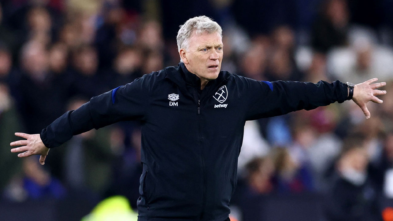 莫耶斯再掌紅魔命運