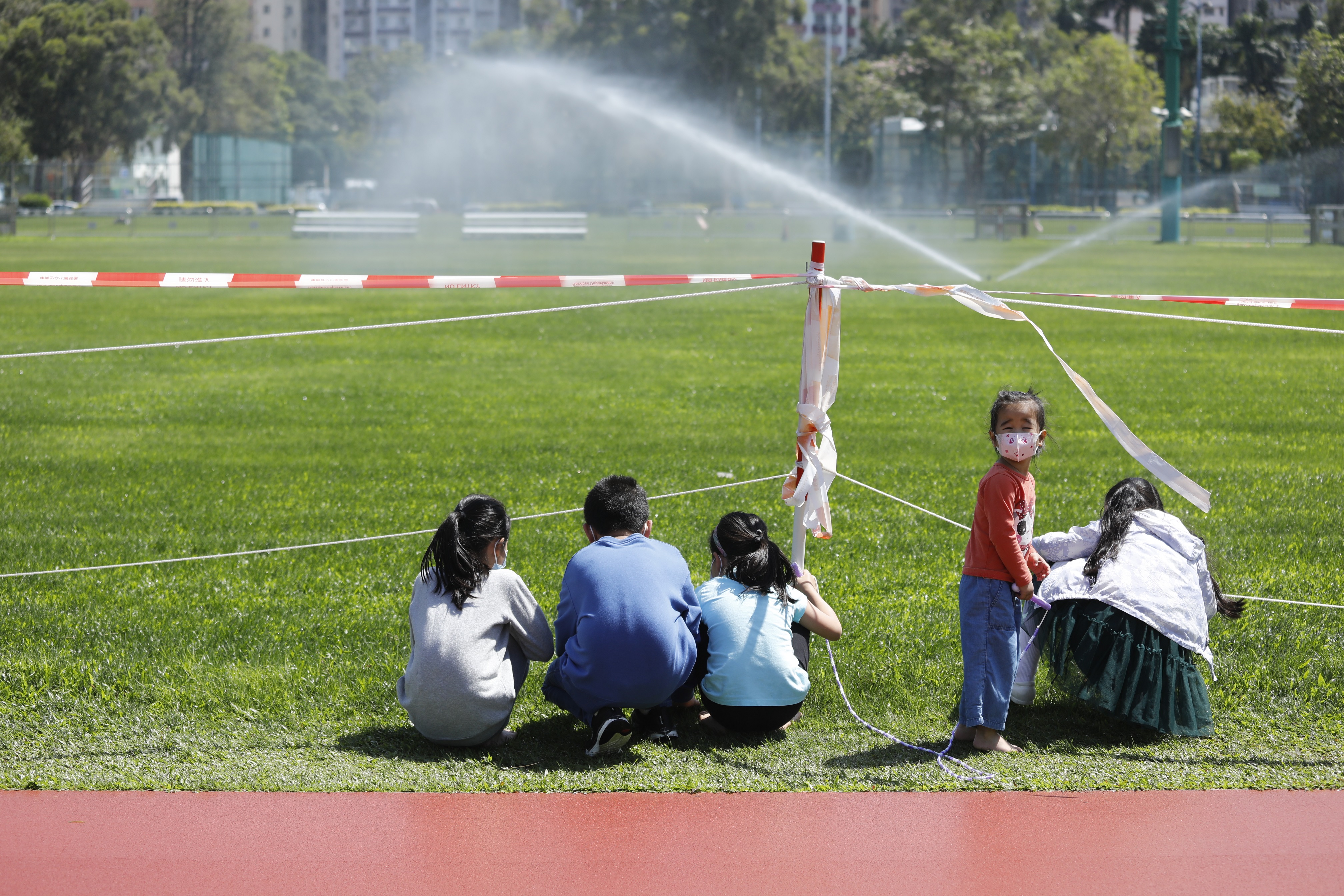 劉宇隆促請家長勿輕視新冠病毒。(資料圖片)