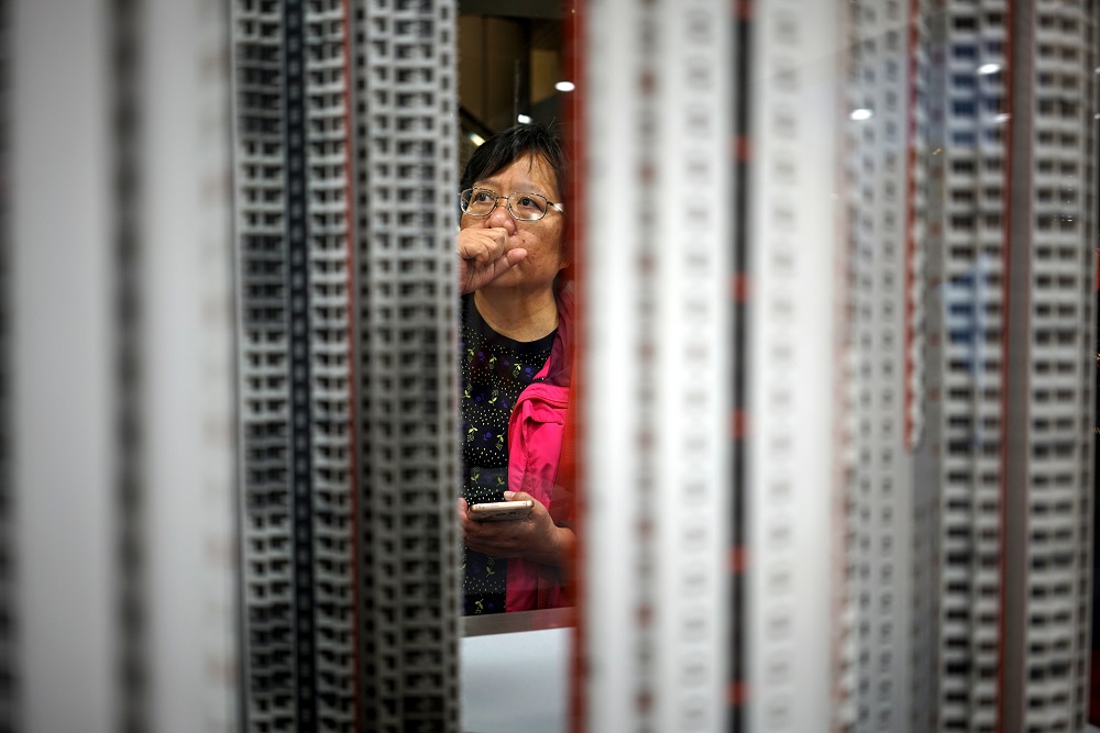 利嘉閣研究部數據估算，全港50個指標屋苑共錄1,550組客人於周末預約睇樓，按周再漲7.3%，而復活節4天假期則約有2,325組客人。（資料圖片）