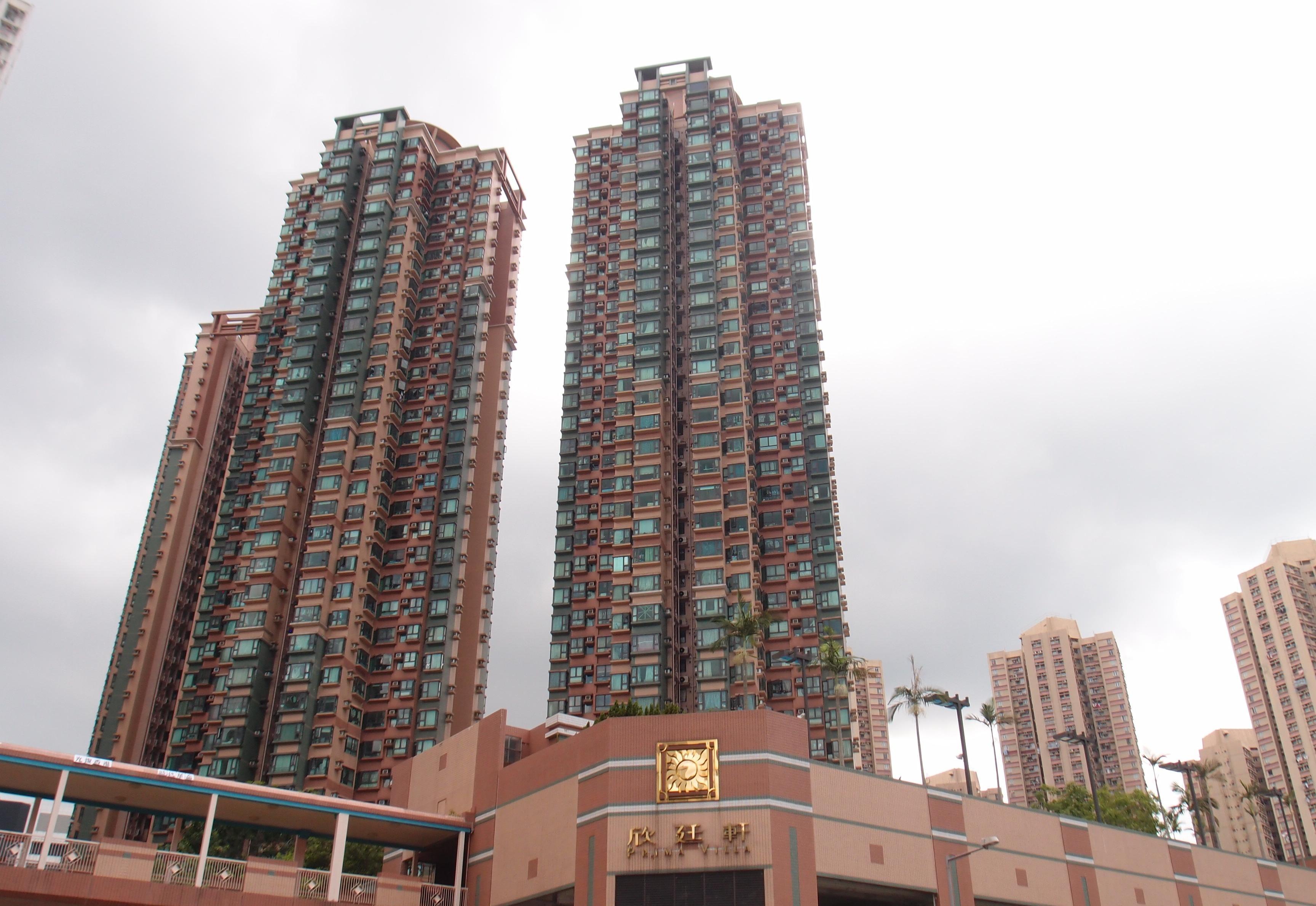 鄰近第一城站的沙田欣延軒，近日有一個實用面積417方呎兩房單位易手，呎價近2萬元，業主賺近650萬元退場。