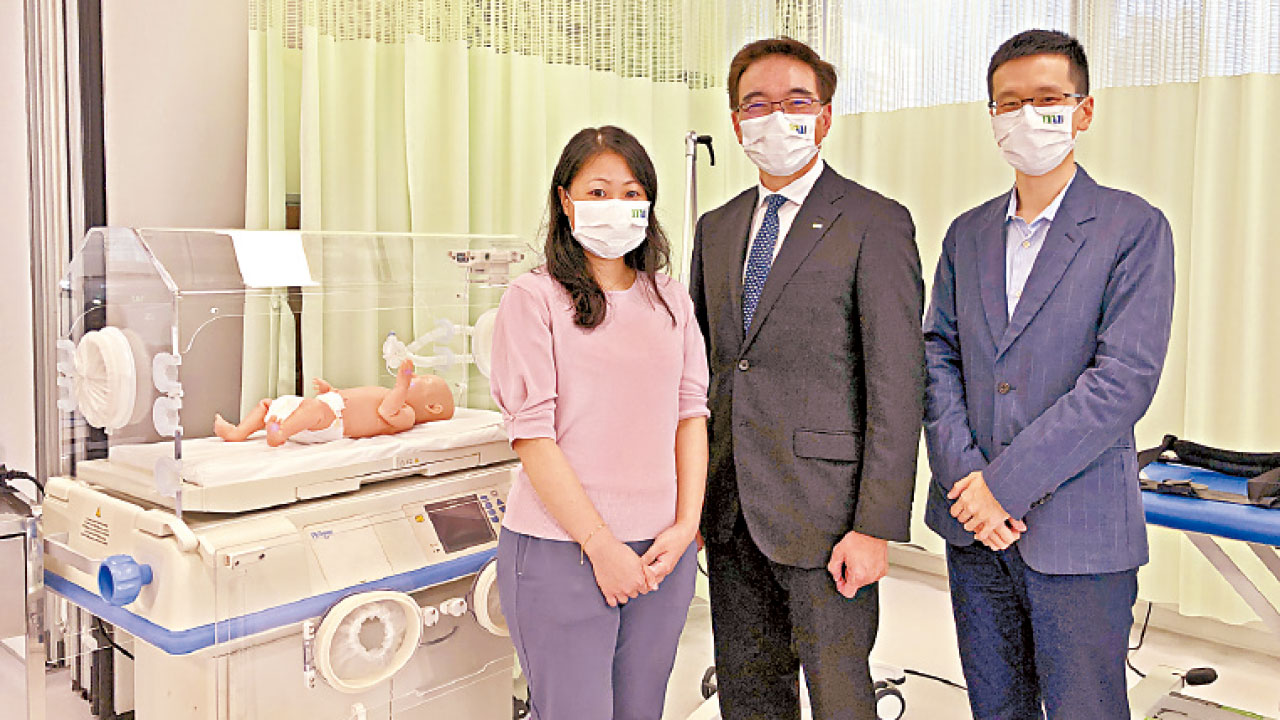 都大首引入嬰兒模擬人 訓練小兒臨床物理治療