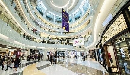 市場消息指，樂聲牌租用旺角MOKO新世紀廣場全層單位，面積涉約2.6萬方呎，呎租則約28元，屬市價水平。