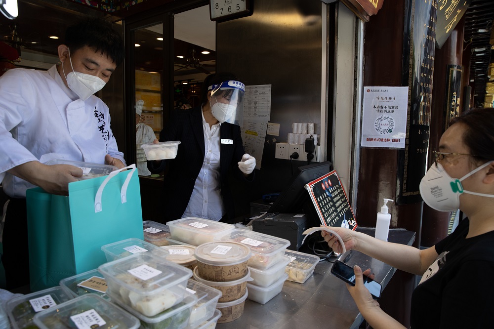 上海將於周三有序恢復堂食。(資料圖片)