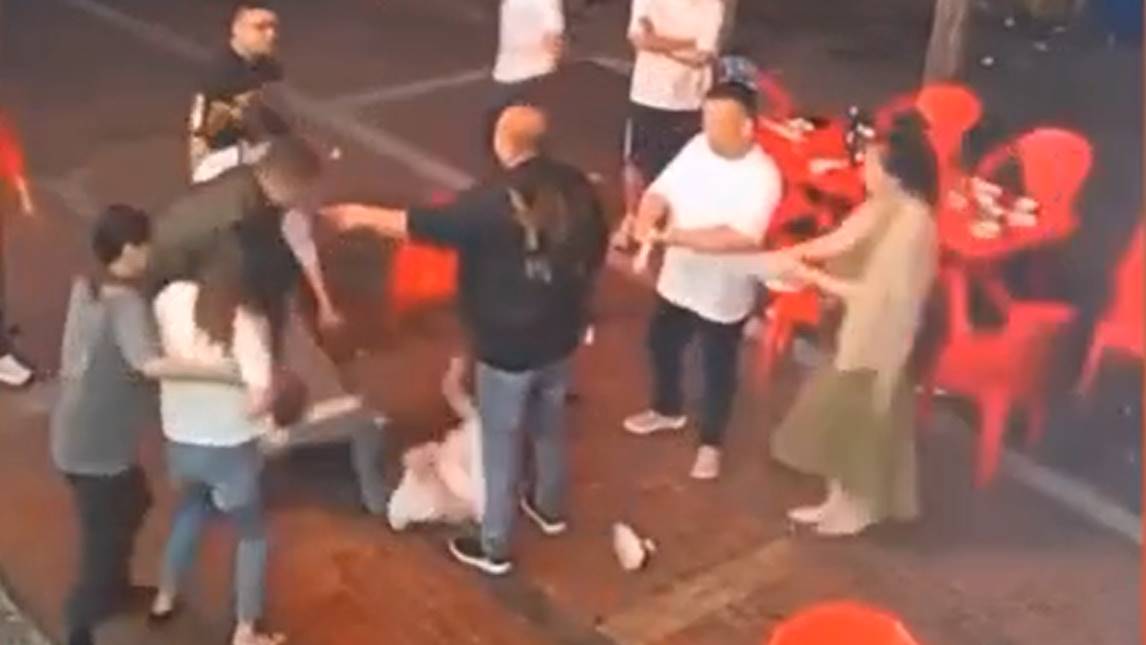 唐山打人｜涉嚴重違紀違法　公安局分局長受查、副局長被免職