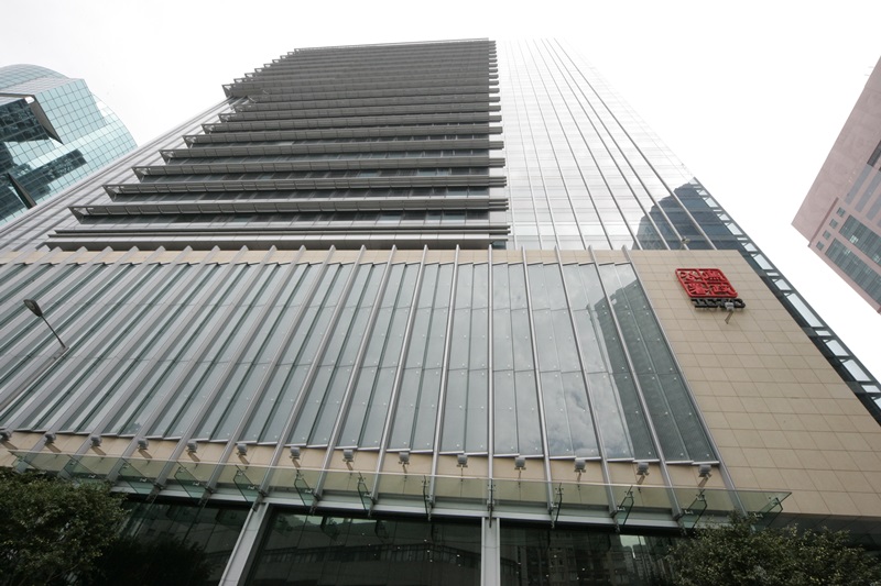 廉署早前起訴一名警署警長涉收同袍逾42萬元貸款，今再加控他3項罪名。(資料圖片)