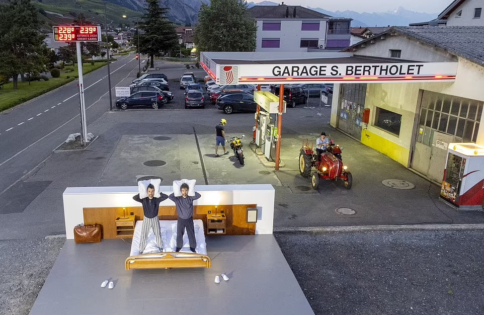 瑞士「零星級酒店」2600蚊一晚竟要客瞓街 露宿油站旁