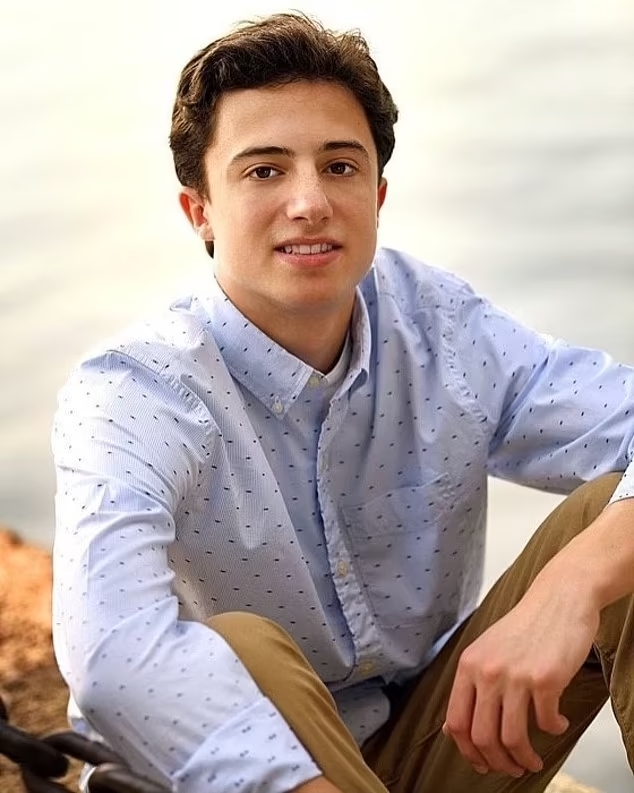 桑圖里被灌酒至腦部受損。(互聯網)