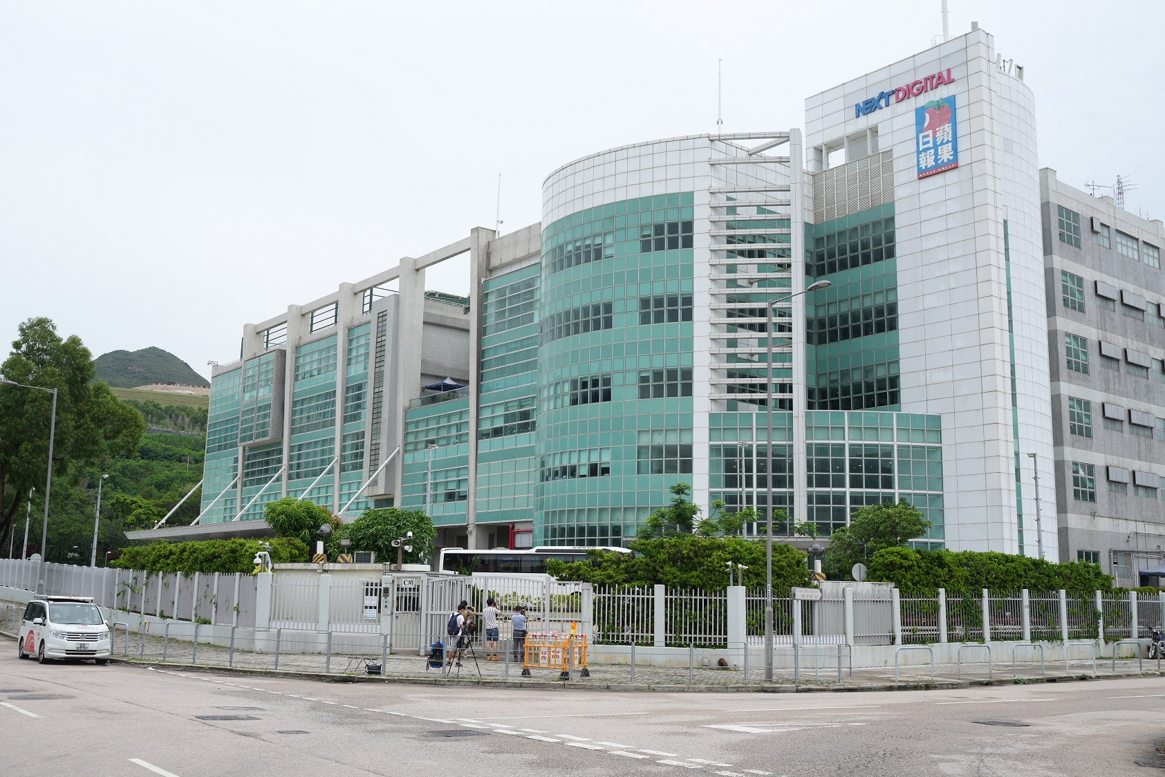 企業動態｜台蘋易手  據報買家為香港商人黃浩及台灣「17LIVE」創辦人潘杰賢