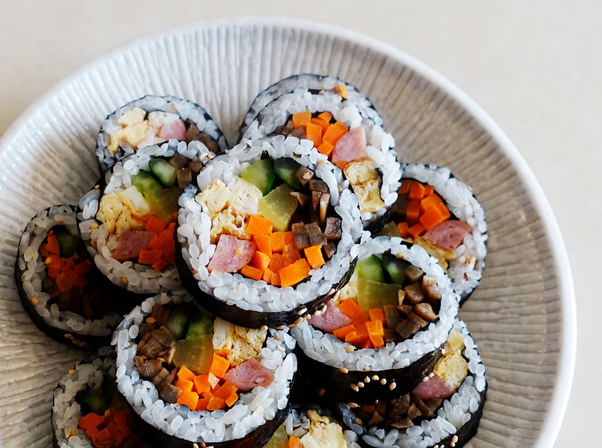 紫菜包飯平均漲價9.1%。(互聯網)