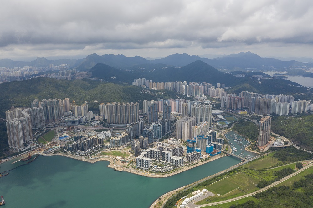 美國持續加息及擴大加息幅度，打擊樓市氣氛，拖累樓宇買賣登記連跌兩個月。(資料圖片)