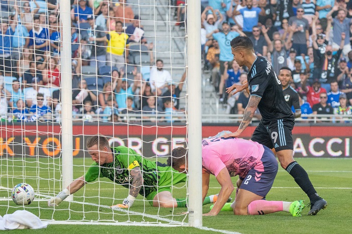 愛華頓熱身賽吞美職隊4蛋。(路透社)