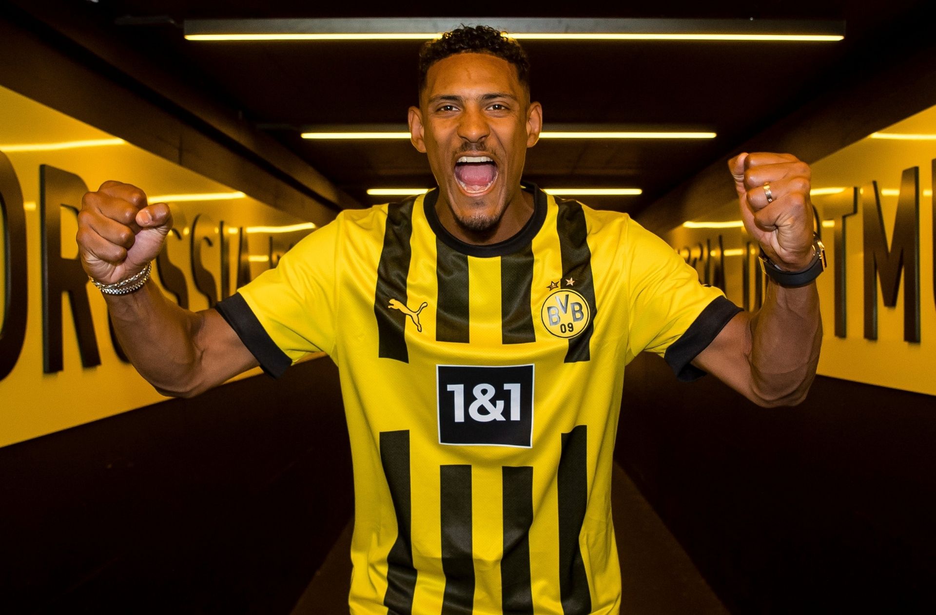 多蒙特證實新兵施巴施坦賀拿（Sebastien Haller）驗出腫瘤，疑患睪丸癌。