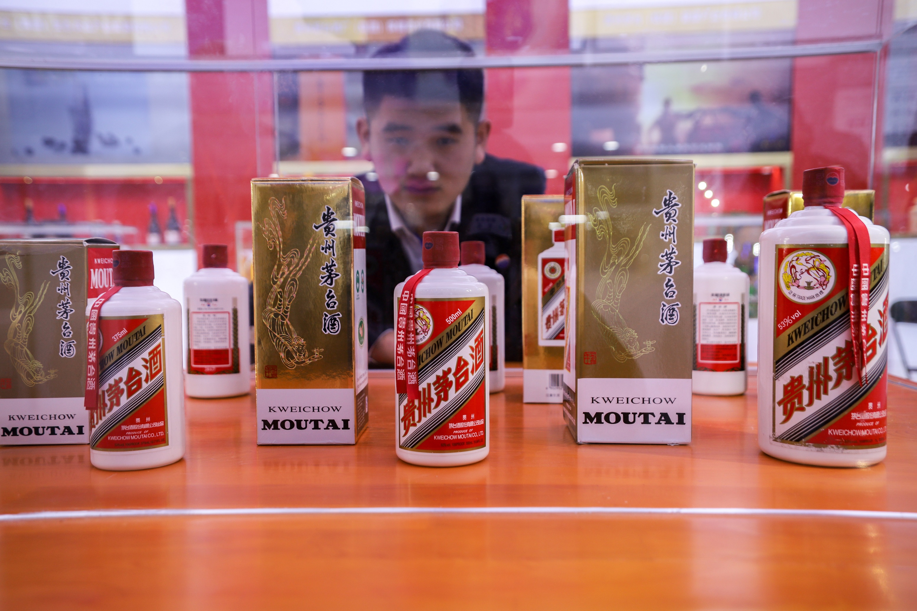 國指延伸｜恒指公司推滬深港通國指 成分股80隻