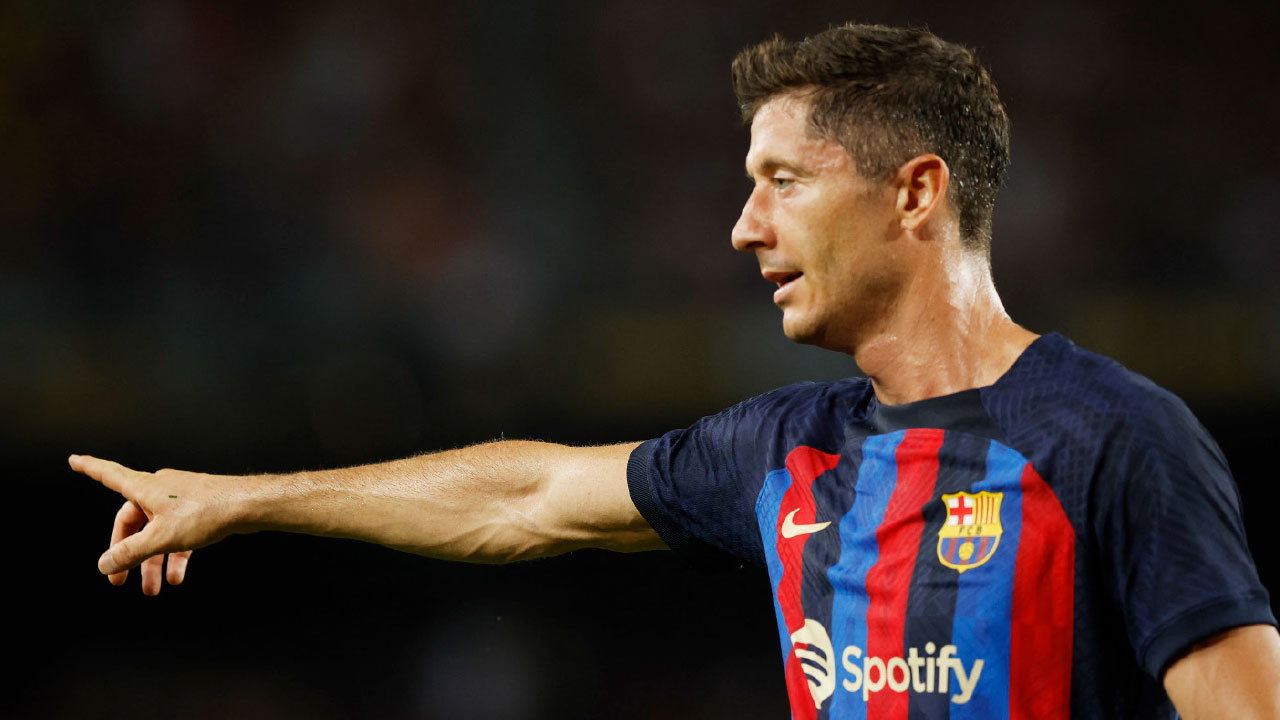 約戰曼城和3比3 巴塞強攻華拉度列