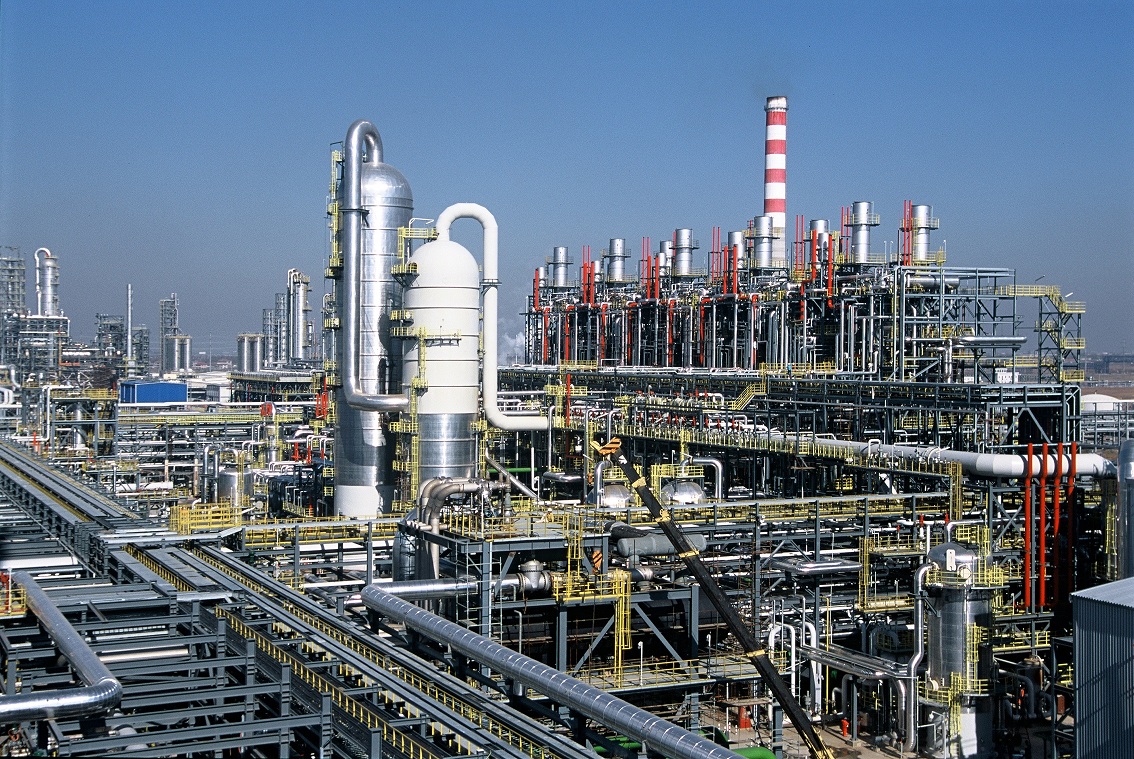 企業放榜｜中石化煉化中期息增三成