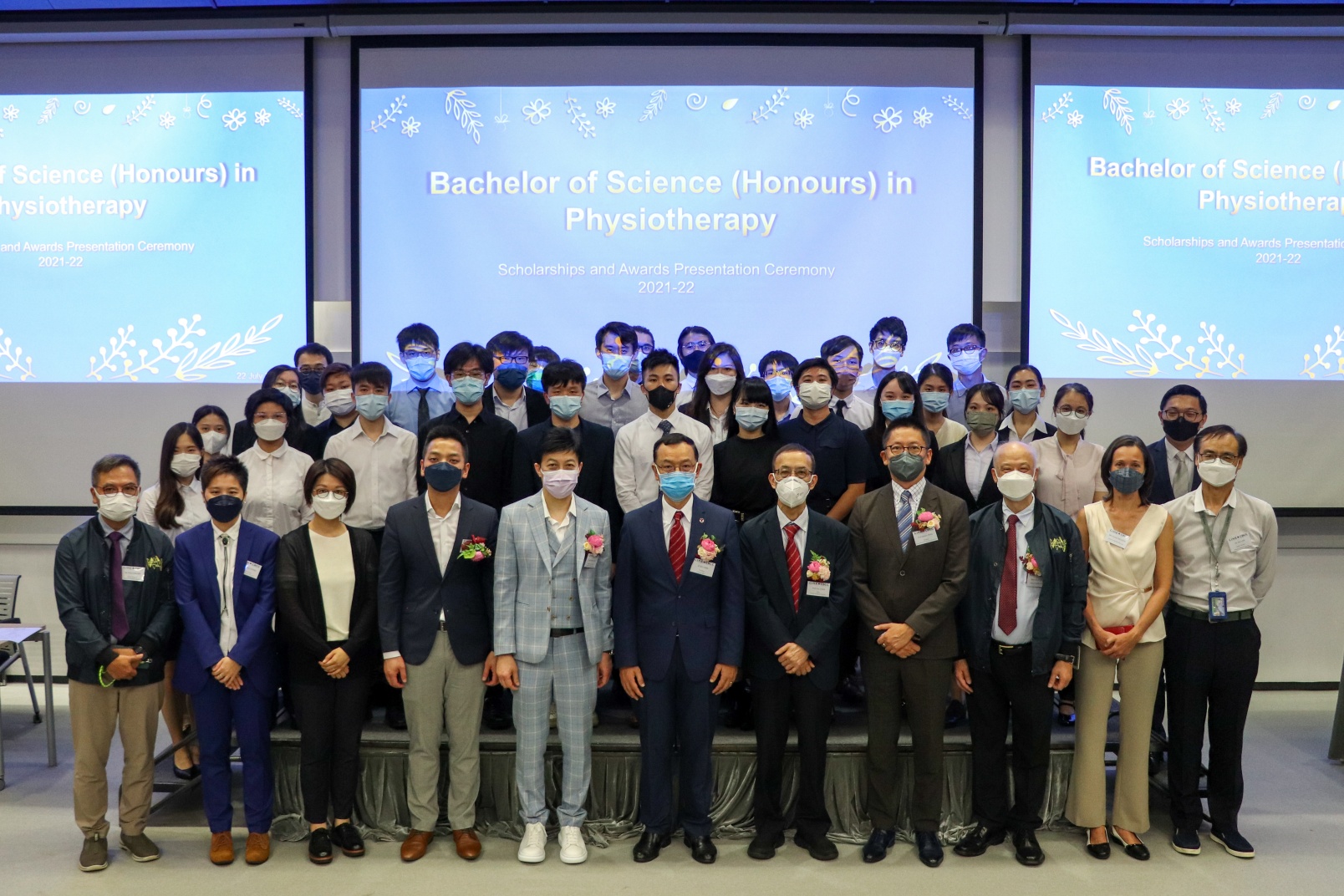 明愛頒入學獎學金予18位學生 最高資助逾7.7萬學費