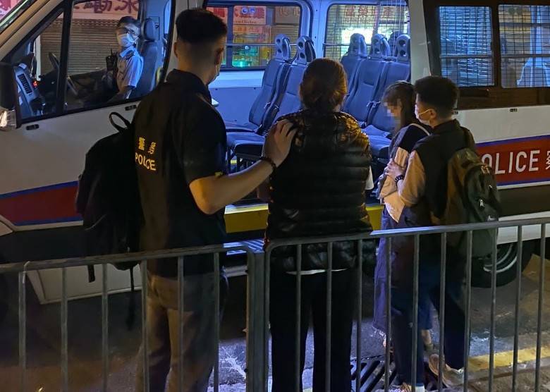 西九龍跨部門反黑工行動　拘捕11名男女