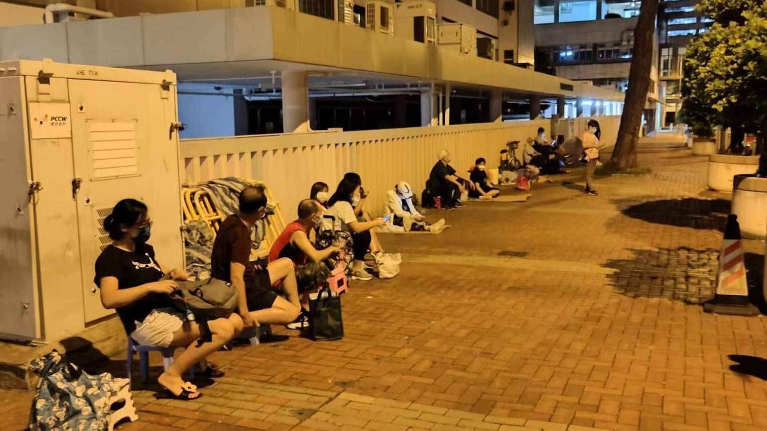 屯門街坊通宵輪牙科街症　政府下周三起改凌晨預先登記