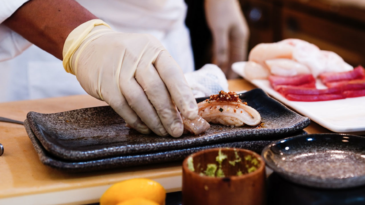 今天蔡瀾的水平連普通food blogger也不如