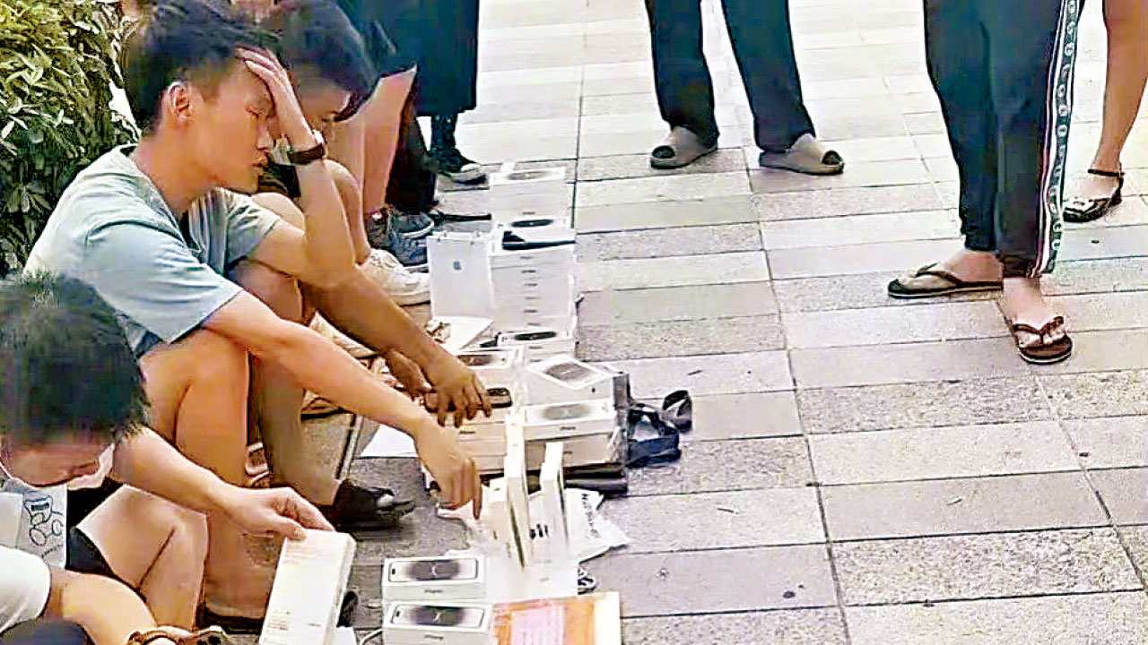 網傳黃牛炒燶iPhone14 蝕本拋售 任澤平：用家不付智商稅了