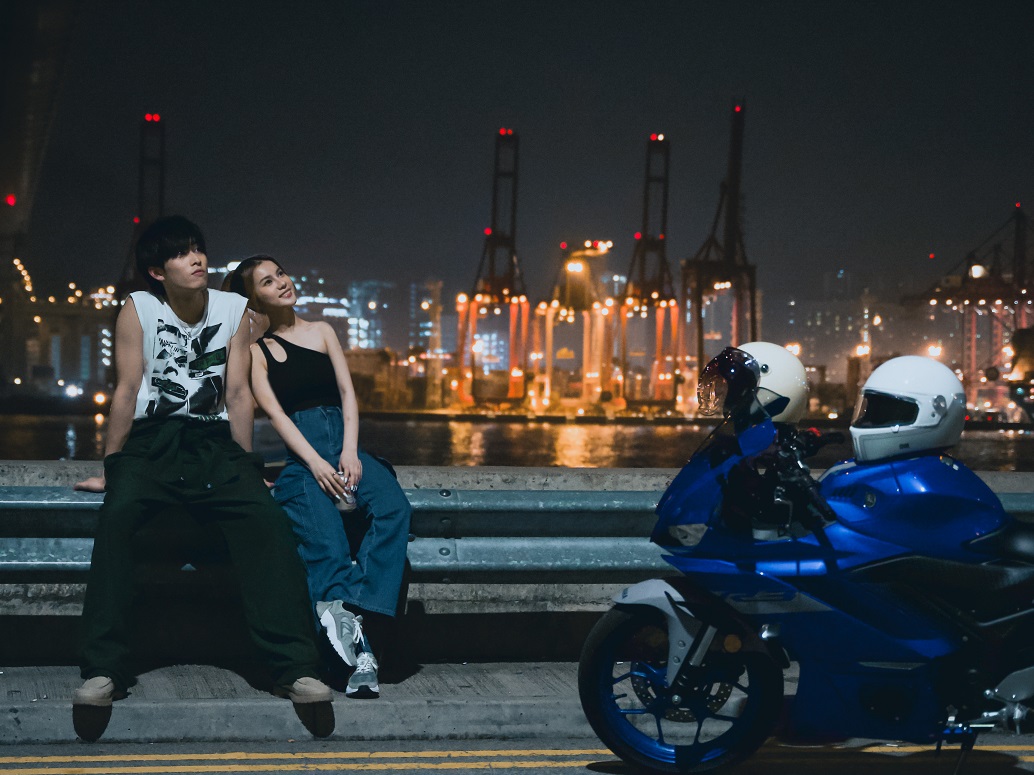 Phoebus@P1X3L再出新歌《Close Friend》 拍MV與鄧月萍飛電單車哭出真眼淚   