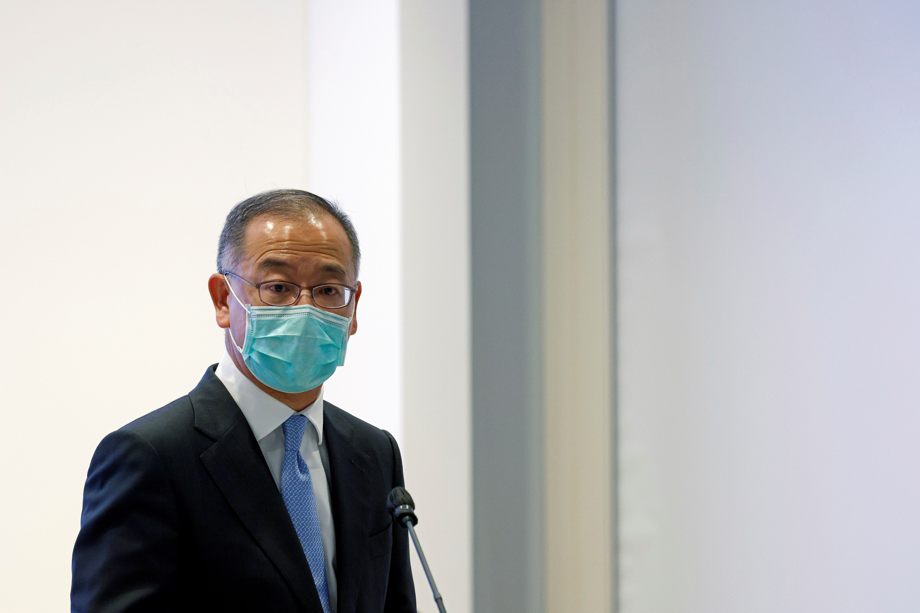 余偉文：投資峰會訪客「中招」可坐專機離港