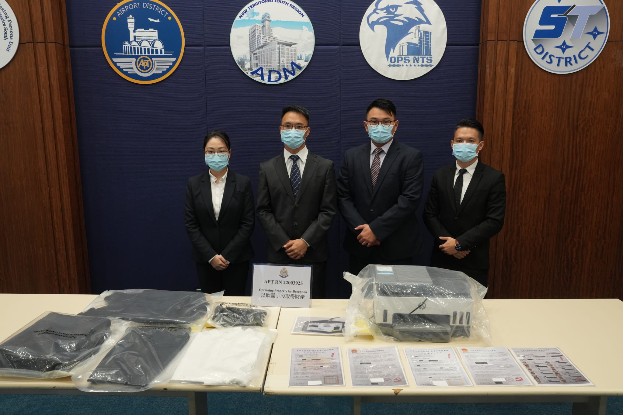 警方拘捕85人涉嫌借戶口洗黑錢，涉案金額達4,500萬元。(陳奕釗攝)