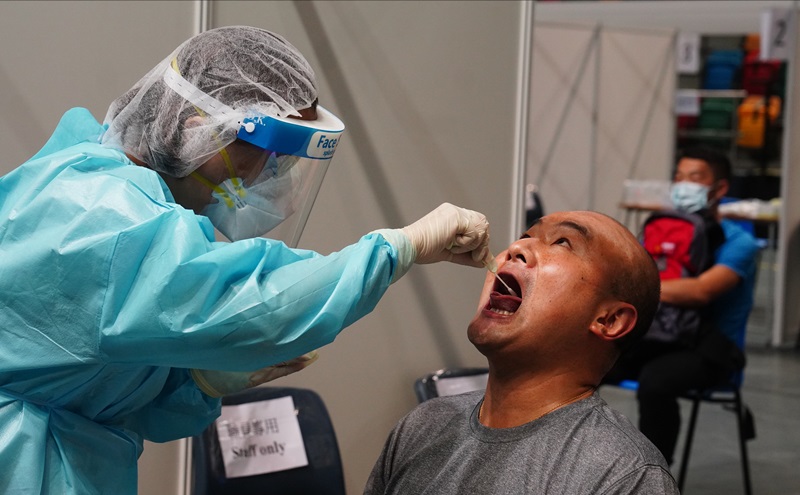 本月下旬起社區檢測中心或檢測站提供兩級制自費檢測服務，標準收費150元，特快收費240元。(資料圖片)