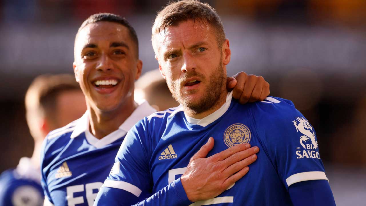 老嫩神鋒較技 李城復勇迎曼城