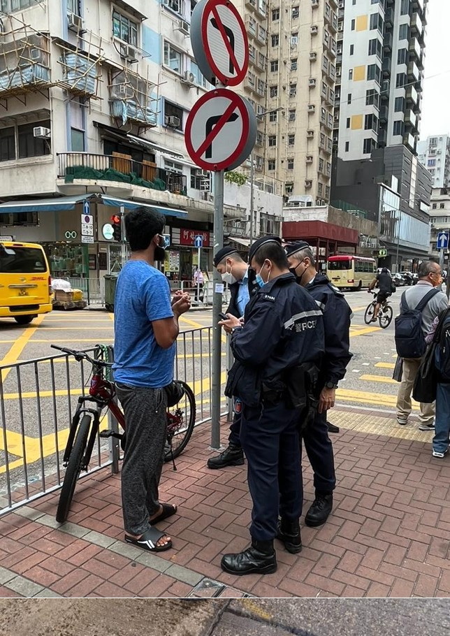 兩女涉駕駛電動單車被捕  另發47張單車違例傳票