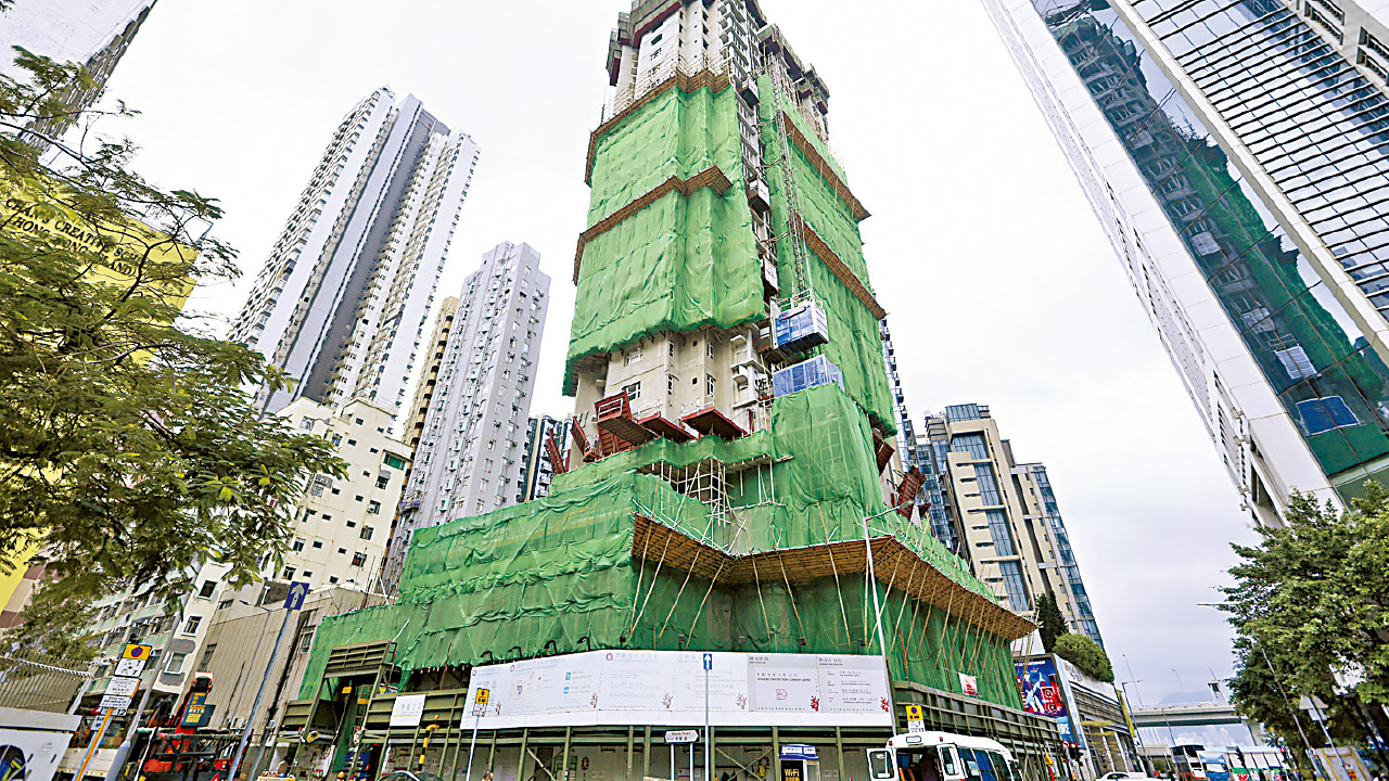 驥華苑樓王單位即被「掃」 居屋首日揀樓售111單位