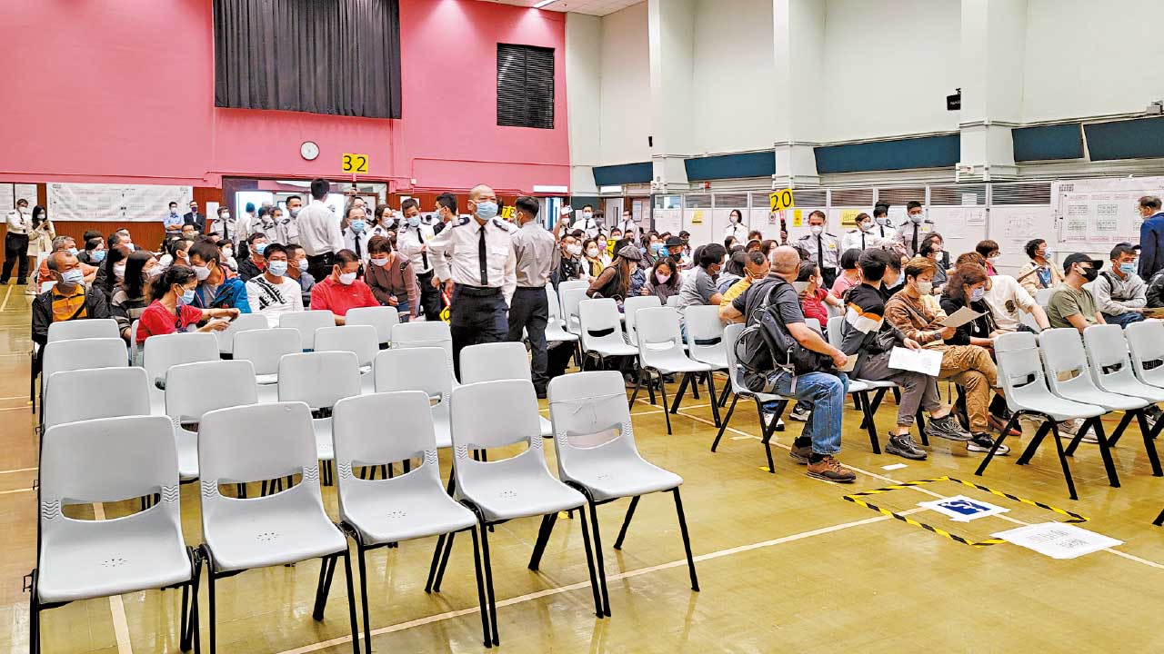 維園年宵攤檔競投旺場 最貴5.6萬元 底價10倍成交 商戶望放寬防疫與七欖看齊