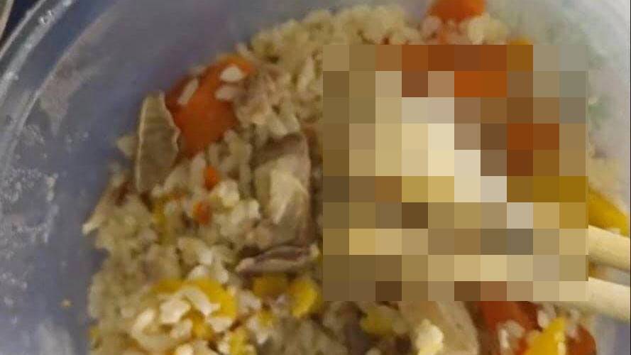 網上熱話｜叫外賣驚見「快測樽釀炒飯」　網民：食安檢測嚟啫