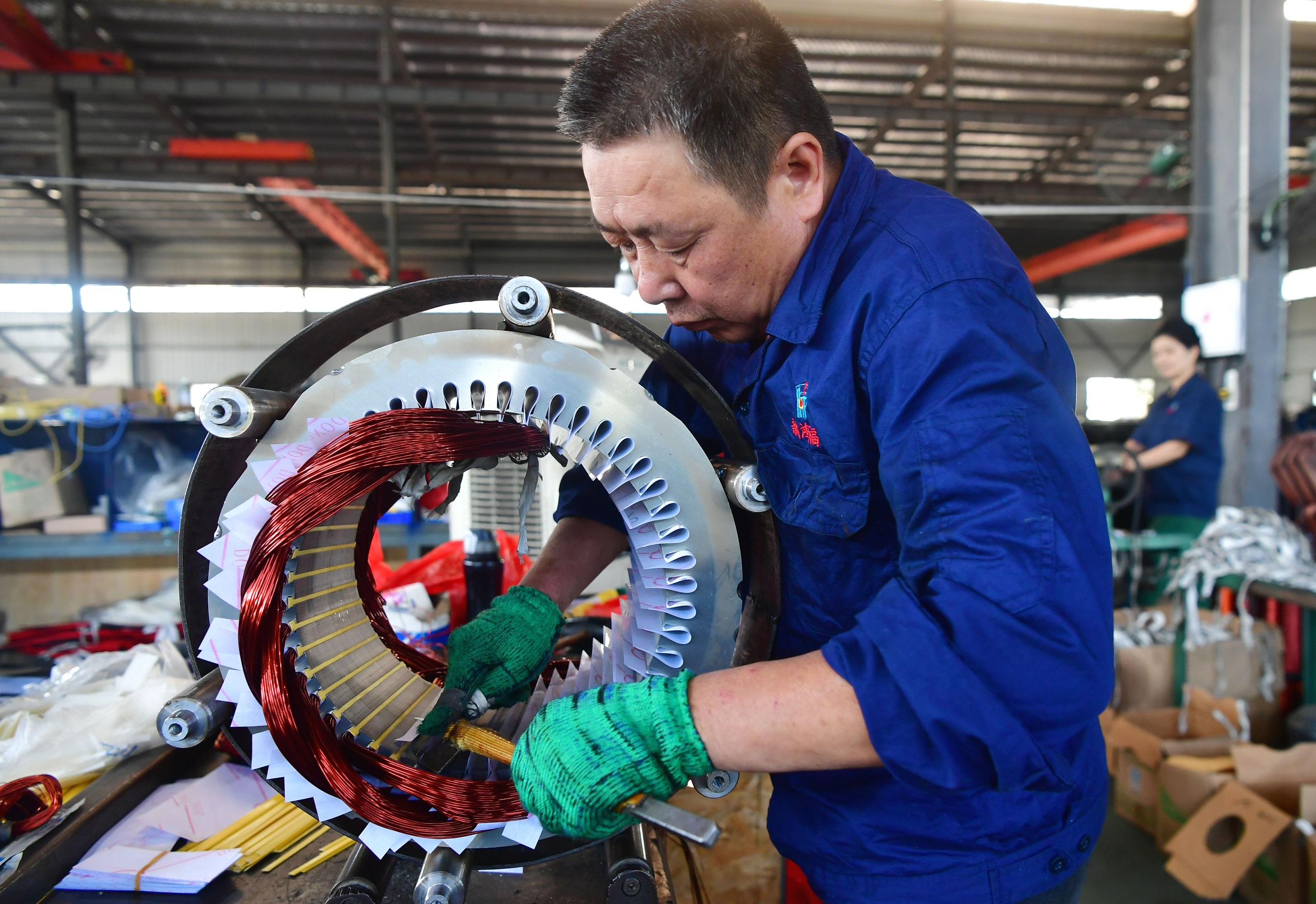 經濟數據｜內地PMI續跌 11月報48%