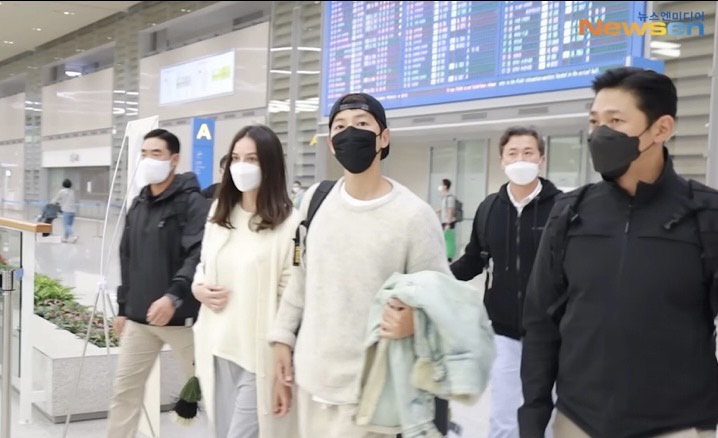 與宋慧喬離婚3年｜宋仲基有新歡 認戀圈外英藉女友