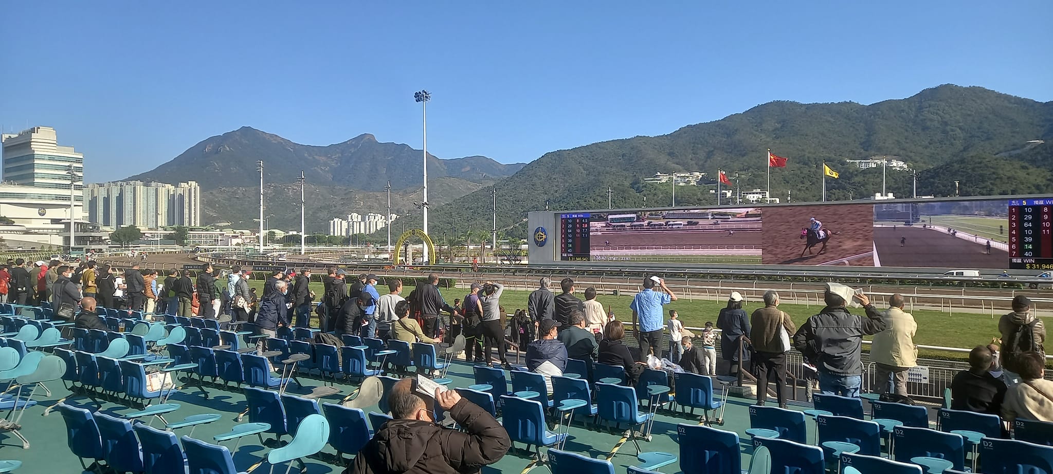 沙田馬場發生墮馬，澳洲籍騎師布文，馬會宣布第5場賽事無效。(FB)