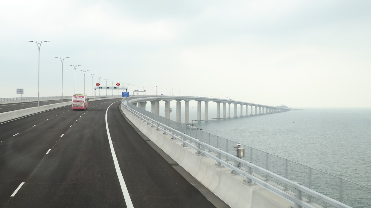 林世雄料港車北上實施後有45萬車主乘客受惠。(資料圖片)