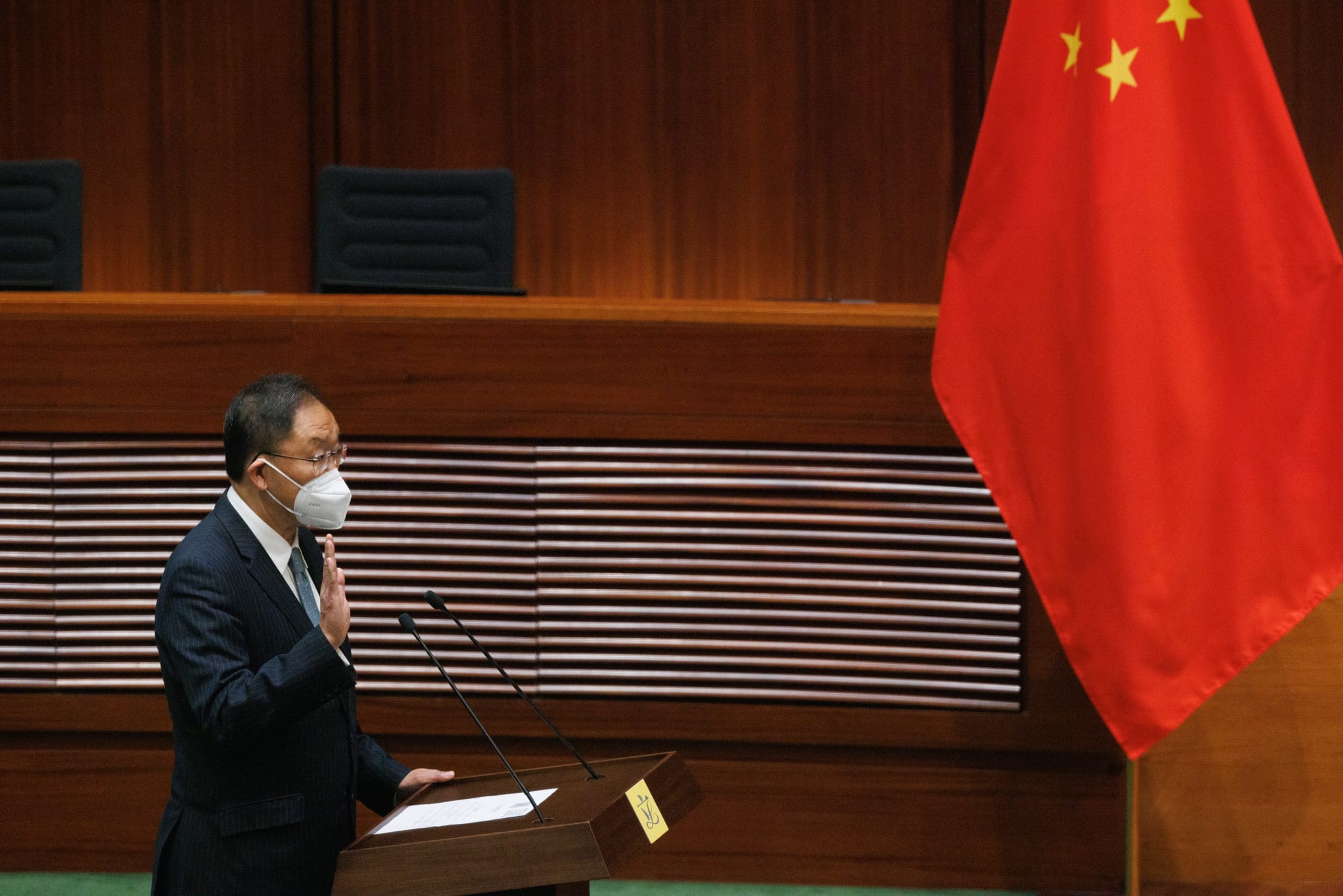 黃錦輝錯讀誓詞須再讀